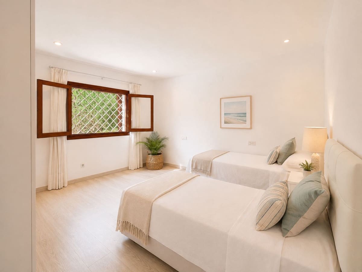 4 Zimmer Villa zu verkaufen in Rio Real mit Pool Garage - 2.150.000 € (Ref: 10123773)