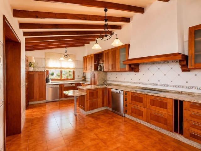 4 Zimmer Villa zu verkaufen in Río Real, Marbella mit Pool Garage - 2.150.000 € (Ref: 10123773)