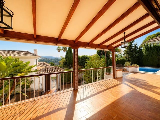 4 Zimmer Villa zu verkaufen in Río Real, Marbella mit Pool Garage - 2.150.000 € (Ref: 10123773)