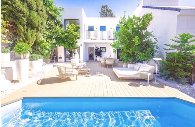 4 chambre Villa/Maison à vendre à Los Pacos, Fuengirola avec piscine - 795 000 € (Ref: 10123776)