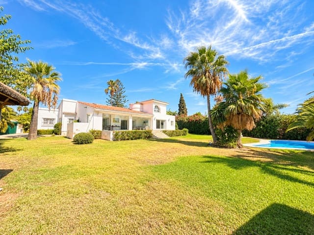 5 quarto Moradia para venda em El Paraiso, Estepona com piscina garagem - 1 900 000 € (Ref: 10123781)