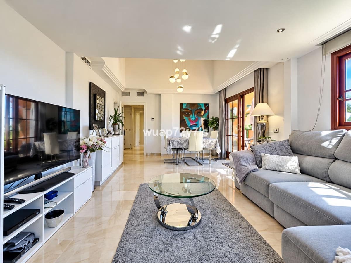2 soveværelse Lejlighed til salg i Benahavis med swimmingpool garage - € 495.000 (Ref: 10123850)