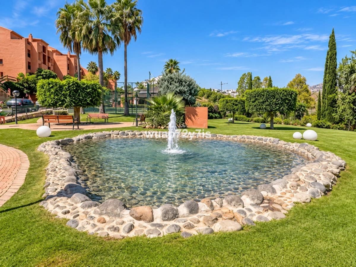 2 soveværelse Lejlighed til salg i Benahavis med swimmingpool garage - € 495.000 (Ref: 10123850)
