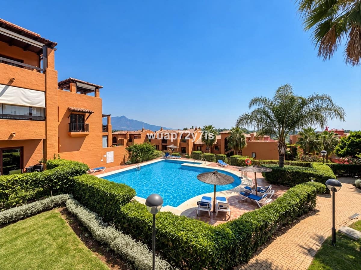 2 soveværelse Lejlighed til salg i Benahavis med swimmingpool garage - € 495.000 (Ref: 10123850)