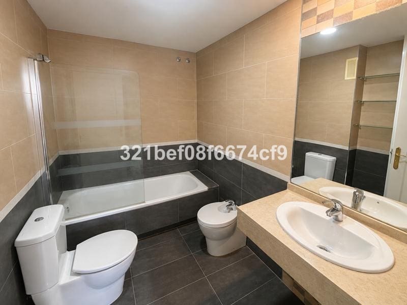 Apartamento de 2 habitaciones en Manilva en venta con piscina garaje - 349.000 € (Ref: 10123858)