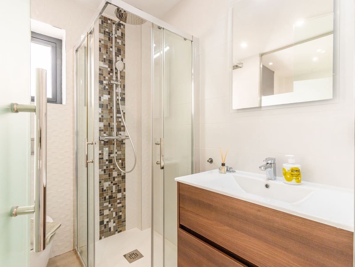Chalet de 3 habitaciones en Rojales en venta con piscina garaje - 379.000 € (Ref: 10123983)