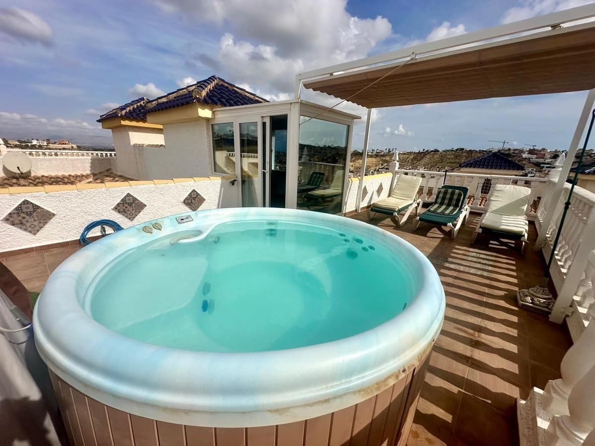 2 soveværelse Villa til salg i Rojales med swimmingpool - € 215.000 (Ref: 10124004)