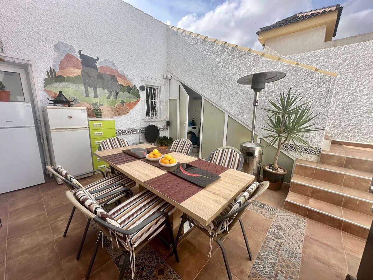2 soveværelse Villa til salg i Rojales med swimmingpool - € 215.000 (Ref: 10124004)