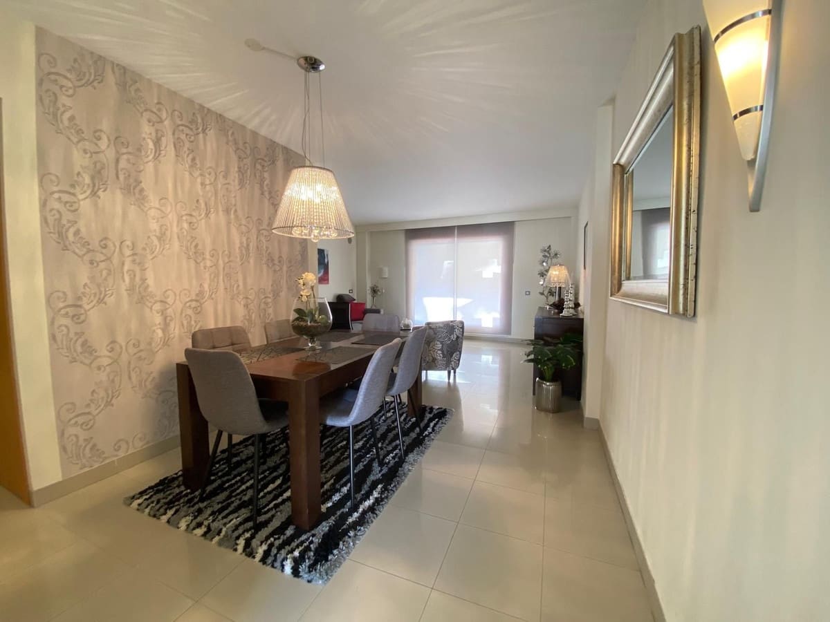 3 bedroom Apartment for sale in El Paraiso with pool garage - € 470,000 (Ref: 10124007)