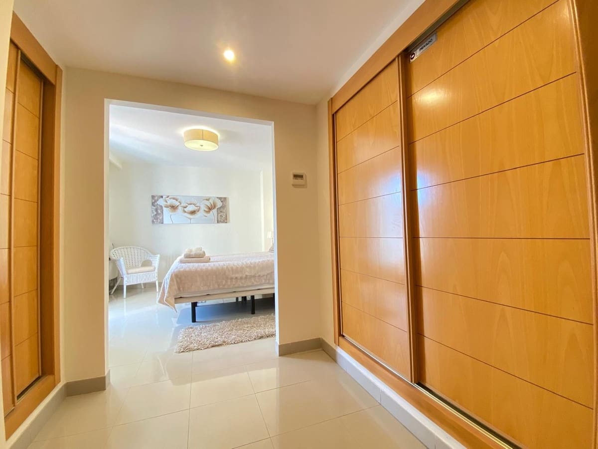3 bedroom Apartment for sale in El Paraiso with pool garage - € 470,000 (Ref: 10124007)