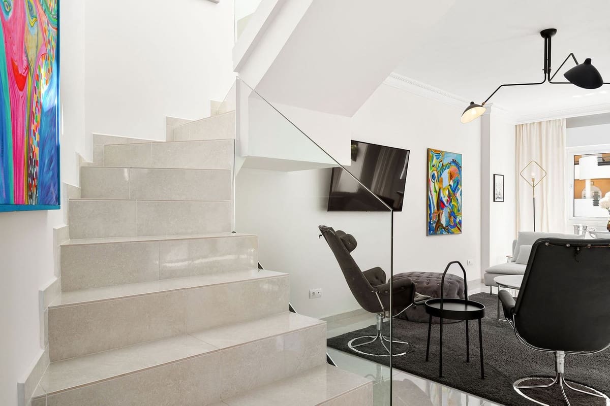 3 chambre Appartement à vendre à Nueva Andalucia avec piscine garage - 829 000 € (Ref: 10124022)