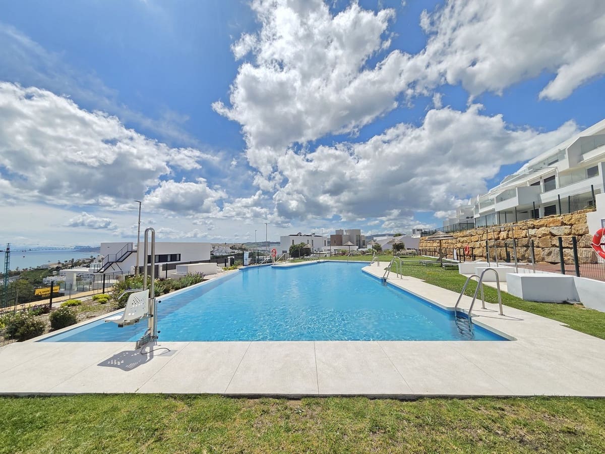 3 quarto Apartamento para venda em Casares com piscina garagem - 575 000 € (Ref: 10124024)