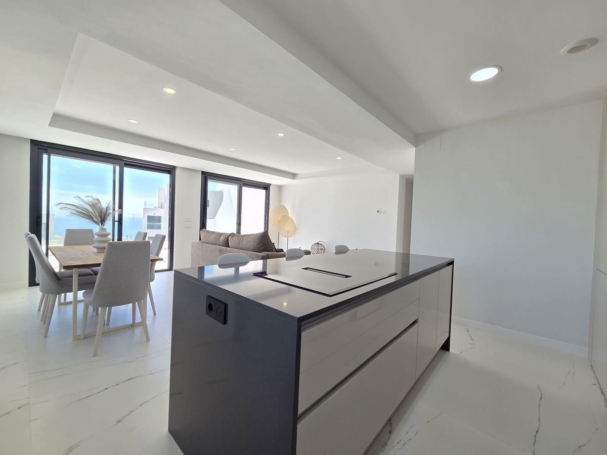 3 quarto Apartamento para venda em Casares com piscina garagem - 575 000 € (Ref: 10124024)
