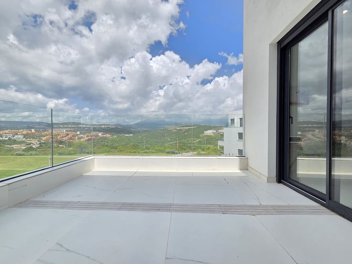 3 quarto Apartamento para venda em Casares com piscina garagem - 575 000 € (Ref: 10124024)