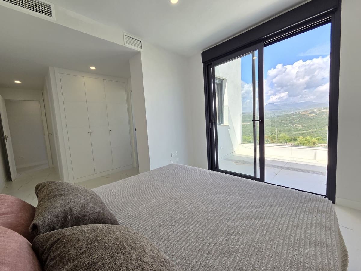 3 quarto Apartamento para venda em Casares com piscina garagem - 575 000 € (Ref: 10124024)