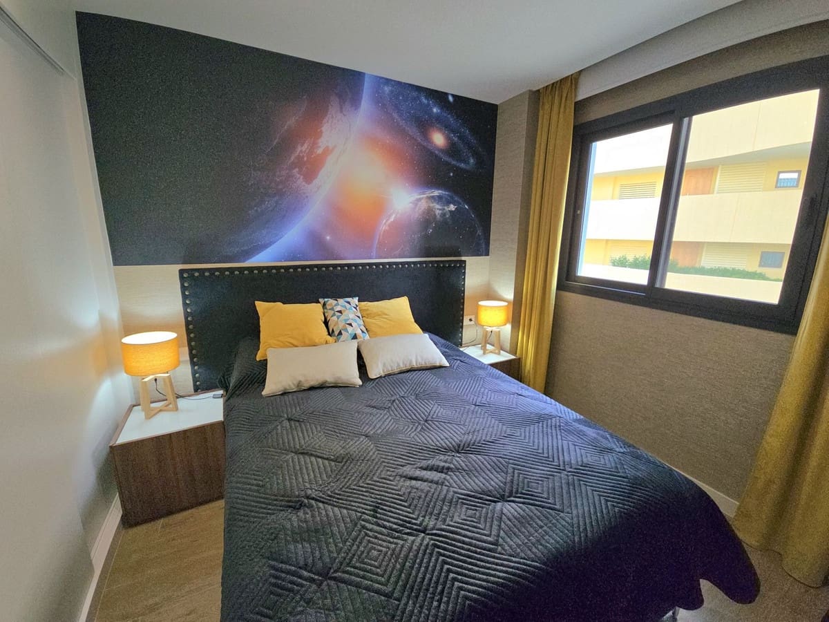 2 bedroom Apartment for sale in Fuengirola with pool garage - € 590,000 (Ref: 10124089)