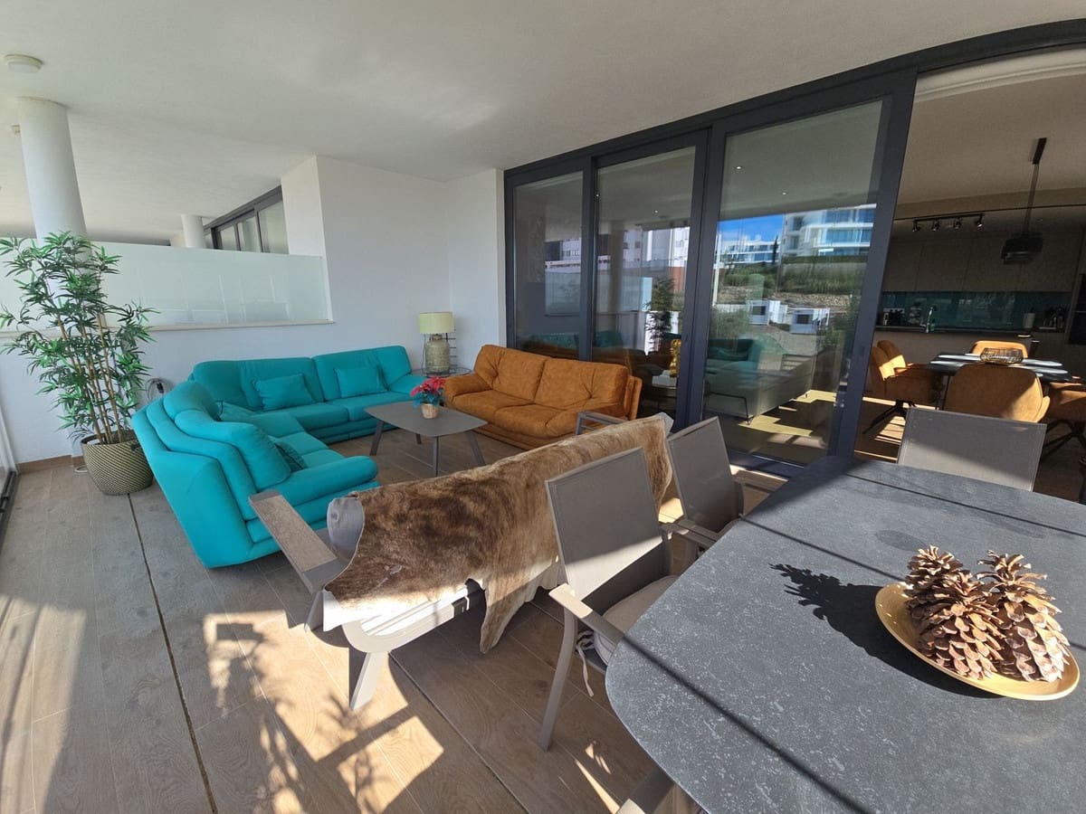 2 bedroom Apartment for sale in Fuengirola with pool garage - € 590,000 (Ref: 10124089)