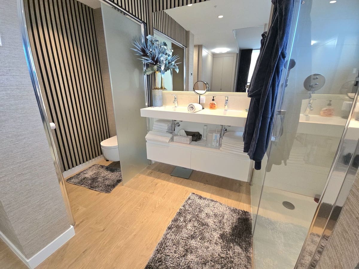 2 bedroom Apartment for sale in Fuengirola with pool garage - € 590,000 (Ref: 10124089)