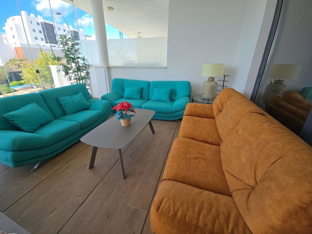 2 bedroom Apartment for sale in Fuengirola with pool garage - € 590,000 (Ref: 10124089)