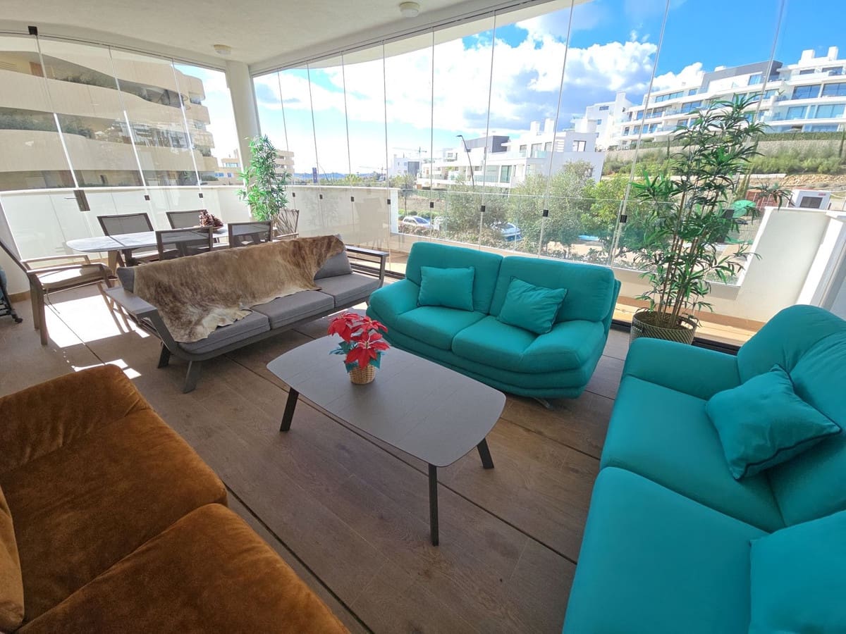 2 bedroom Apartment for sale in Fuengirola with pool garage - € 590,000 (Ref: 10124089)