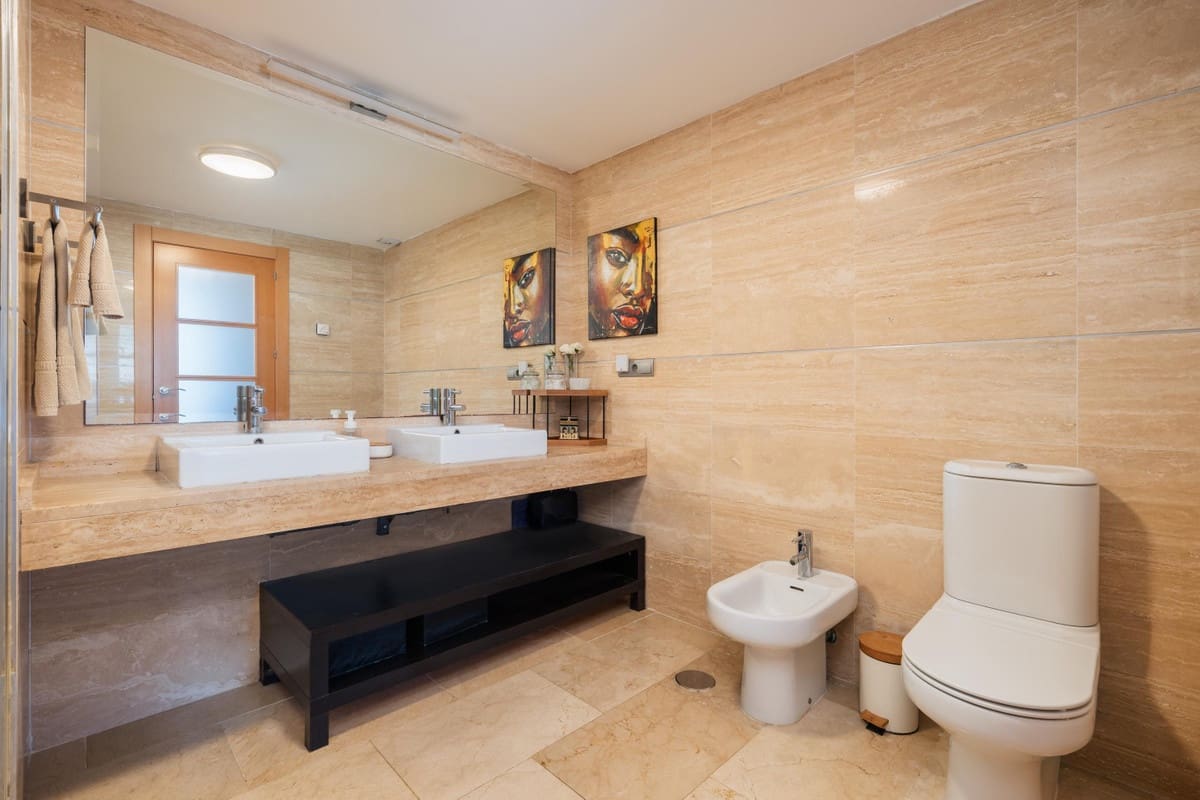 3 makuuhuone Huoneisto myytävänä paikassa Benahavis mukana uima-altaan 
autotalli - 639 000 € (Ref: 10124118)