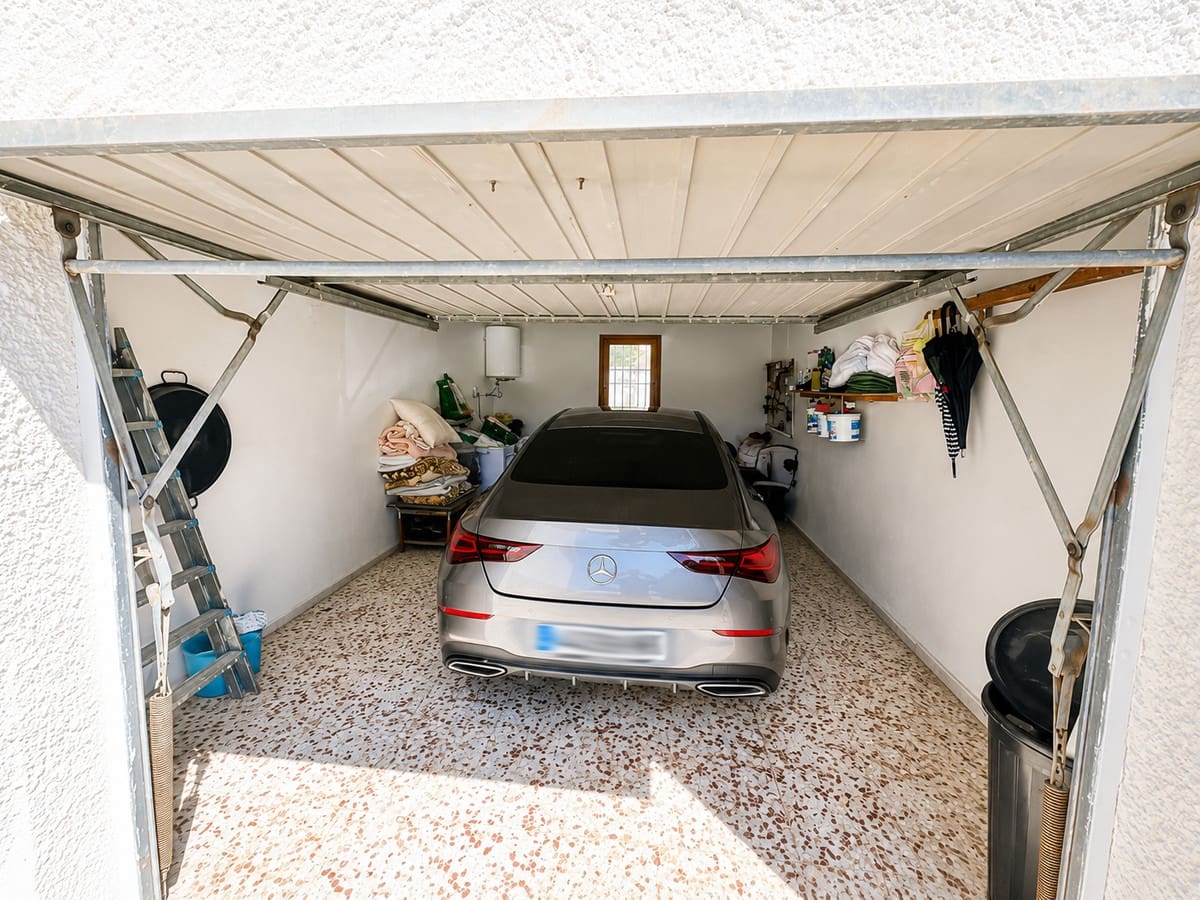 5 quarto Moradia para venda em La Siesta com piscina garagem - 389 000 € (Ref: 10124124)