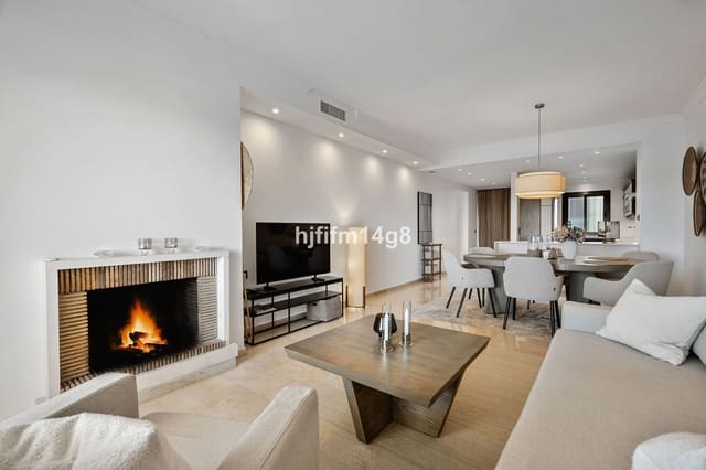Apartamento de 2 habitaciones en Nueva Andalucia, Marbella en venta con piscina garaje - 815.000 € (Ref: 10124145)