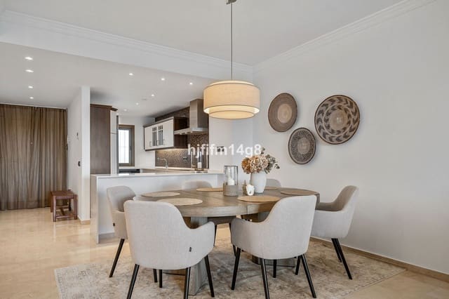 Apartamento de 2 habitaciones en Nueva Andalucia, Marbella en venta con piscina garaje - 815.000 € (Ref: 10124145)