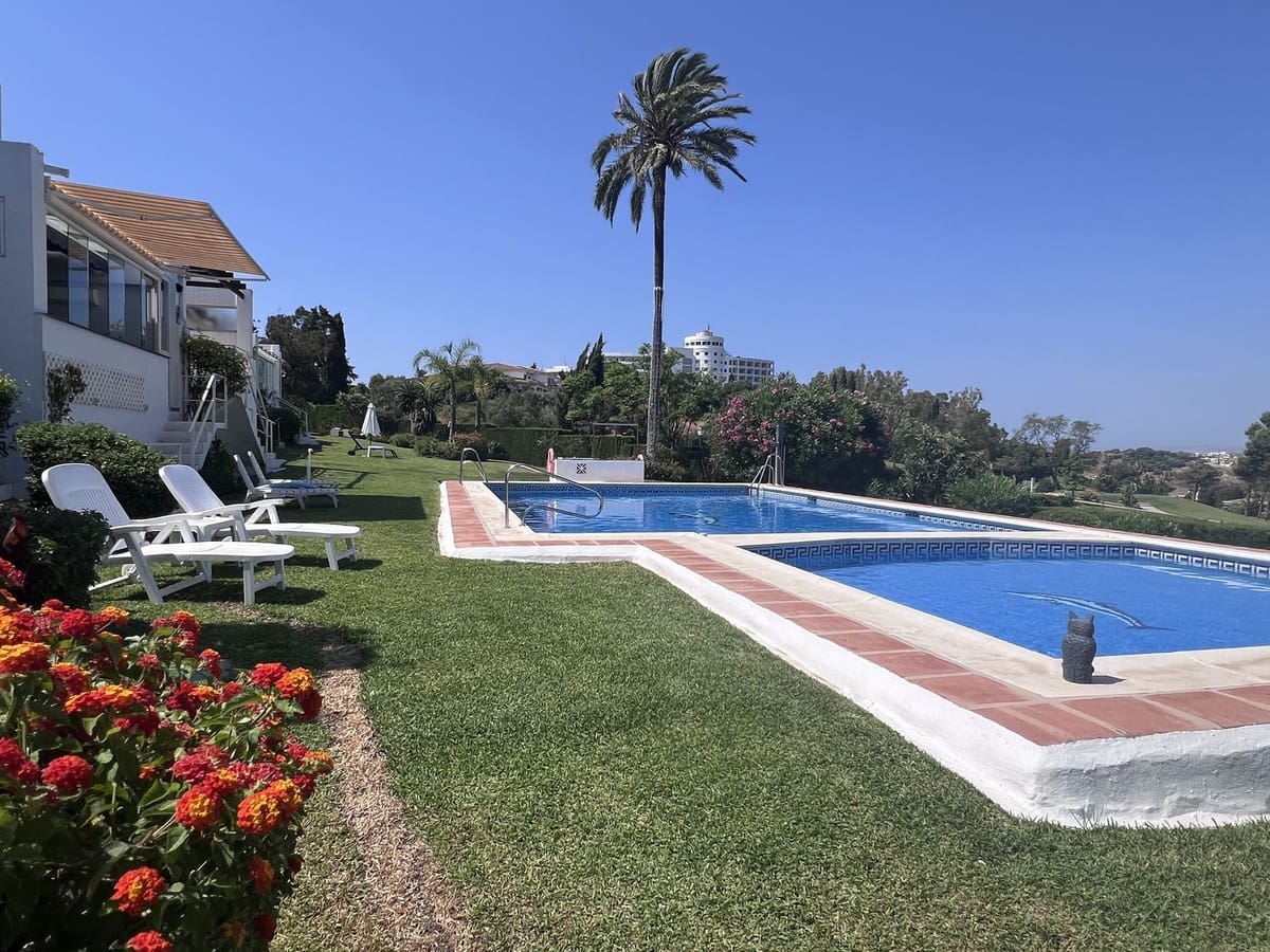 3 Zimmer Haus zu verkaufen in El Paraiso mit Pool Garage - 469.000 € (Ref: 10124195)