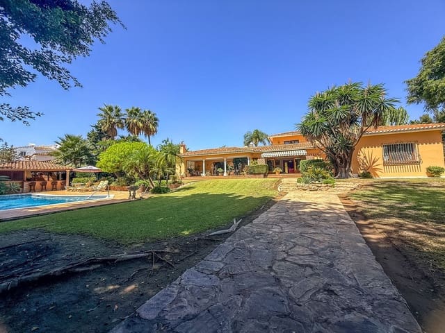 6 makuuhuone Huvila myytävänä paikassa El Paraiso, Estepona mukana uima-altaan 
autotalli - 3 750 000 € (Ref: 10124205)