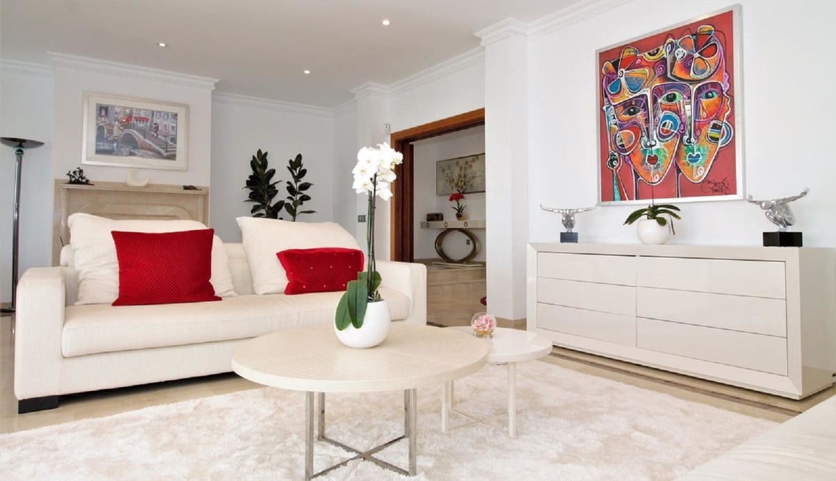10 sovrum Villa till salu i El Paraiso med pool garage - 3 300 000 € (Ref: 10124214)
