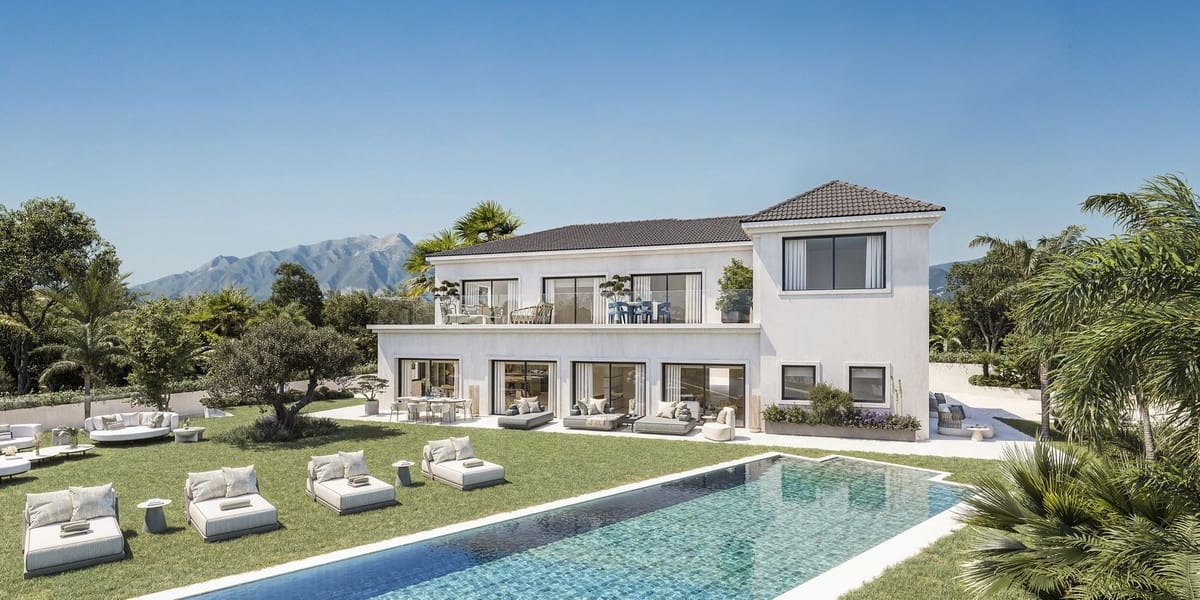 5 bedroom Villa for sale in El Paraiso with pool garage - € 2,900,000 (Ref: 10124215)