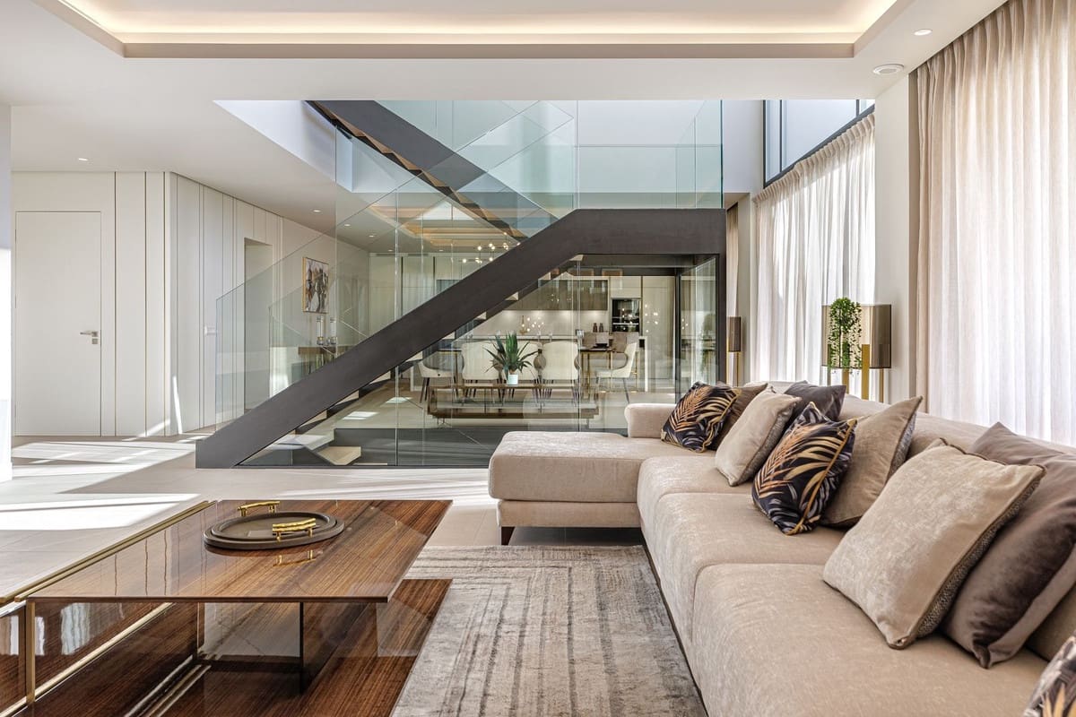 6 sovrum Villa till salu i El Paraiso med pool garage - 4 250 000 € (Ref: 10124217)
