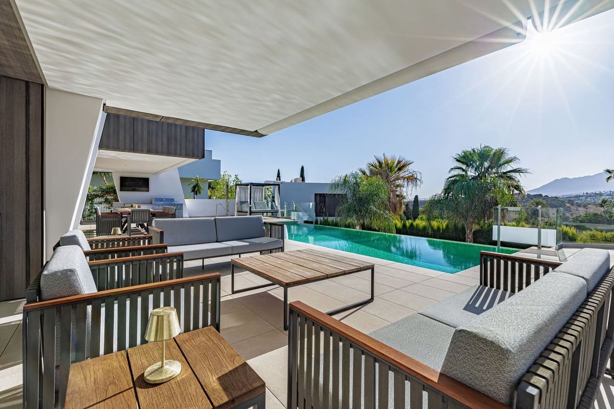 6 sovrum Villa till salu i El Paraiso med pool garage - 4 250 000 € (Ref: 10124217)