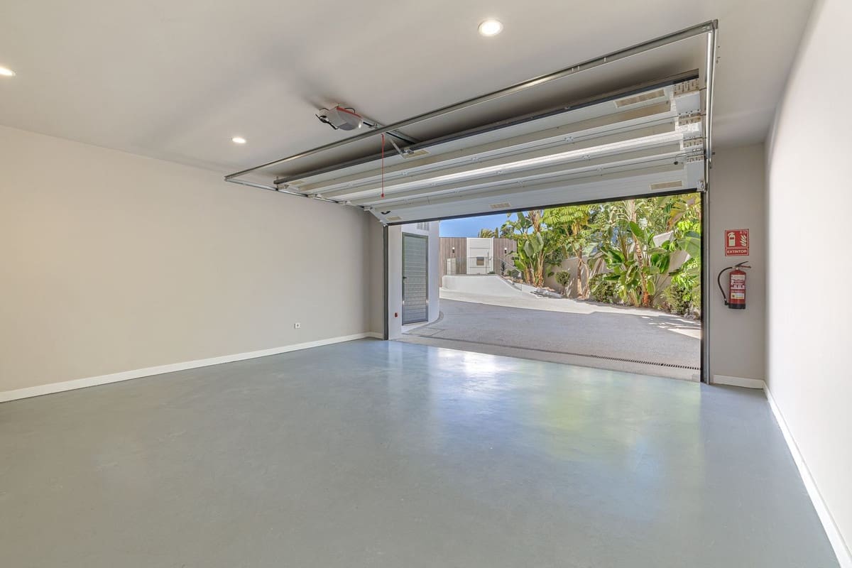 6 sovrum Villa till salu i El Paraiso med pool garage - 4 250 000 € (Ref: 10124217)