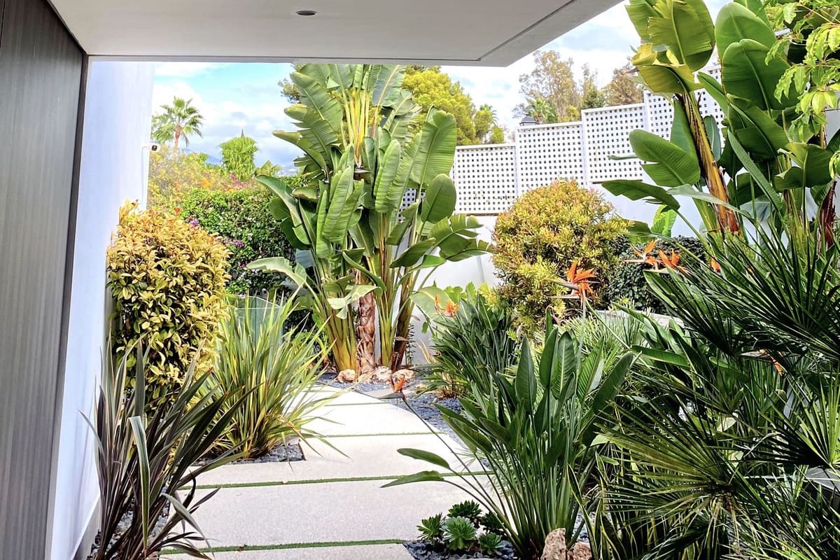 6 sovrum Villa till salu i El Paraiso med pool garage - 4 250 000 € (Ref: 10124217)