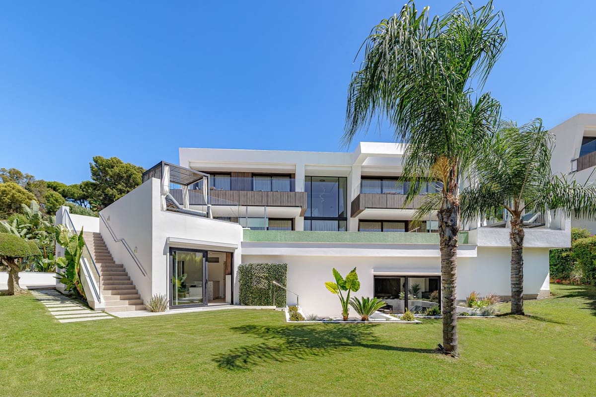 6 sovrum Villa till salu i El Paraiso med pool garage - 4 250 000 € (Ref: 10124217)
