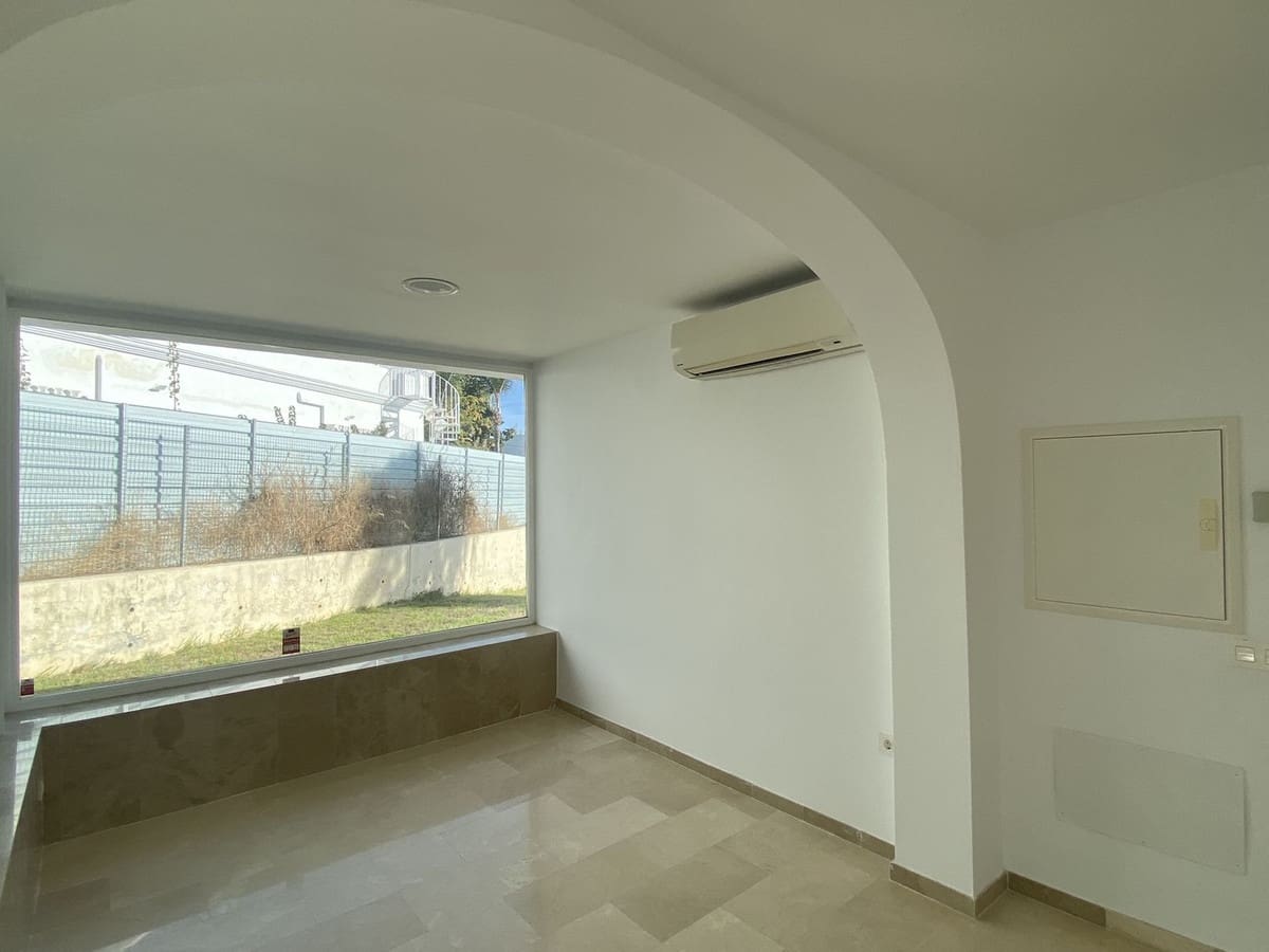 4 quarto Moradia para venda em El Paraiso com piscina garagem - 2 950 000 € (Ref: 10124224)