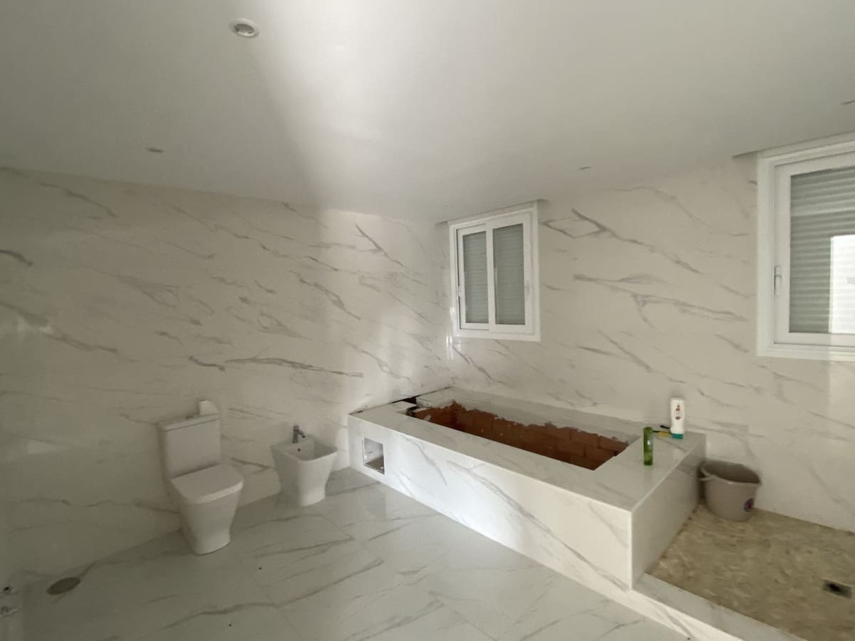 4 quarto Moradia para venda em El Paraiso com piscina garagem - 2 950 000 € (Ref: 10124224)