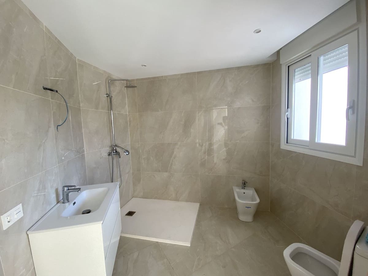 4 quarto Moradia para venda em El Paraiso com piscina garagem - 2 950 000 € (Ref: 10124224)