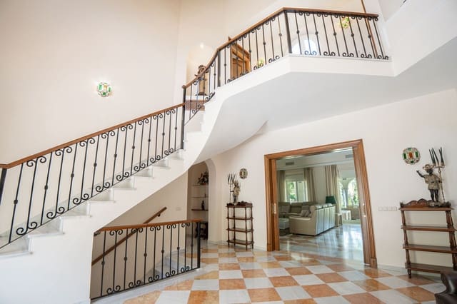 6 quarto Moradia para venda em Paraiso - Barronal, Estepona com piscina garagem - 4 600 000 € (Ref: 10124230)