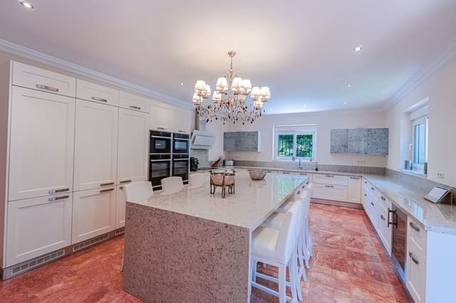 6 quarto Moradia para venda em Paraiso - Barronal, Estepona com piscina garagem - 4 600 000 € (Ref: 10124230)