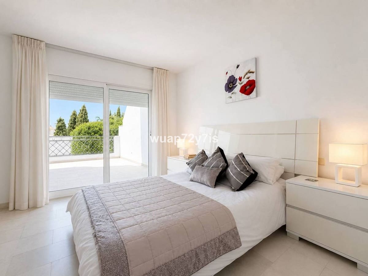 2 Zimmer Haus zu verkaufen in El Paraiso mit Pool Garage - 395.000 € (Ref: 10124242)