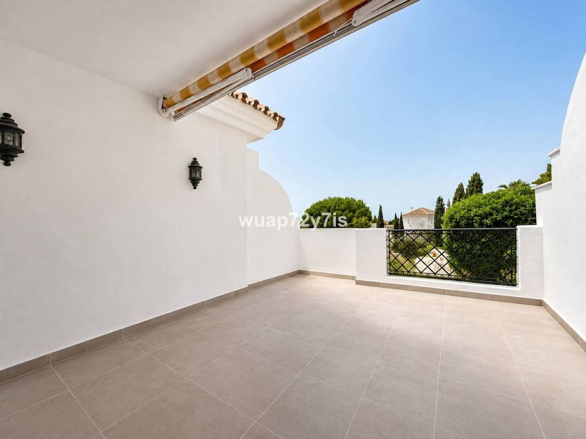 2 Zimmer Haus zu verkaufen in El Paraiso mit Pool Garage - 395.000 € (Ref: 10124242)