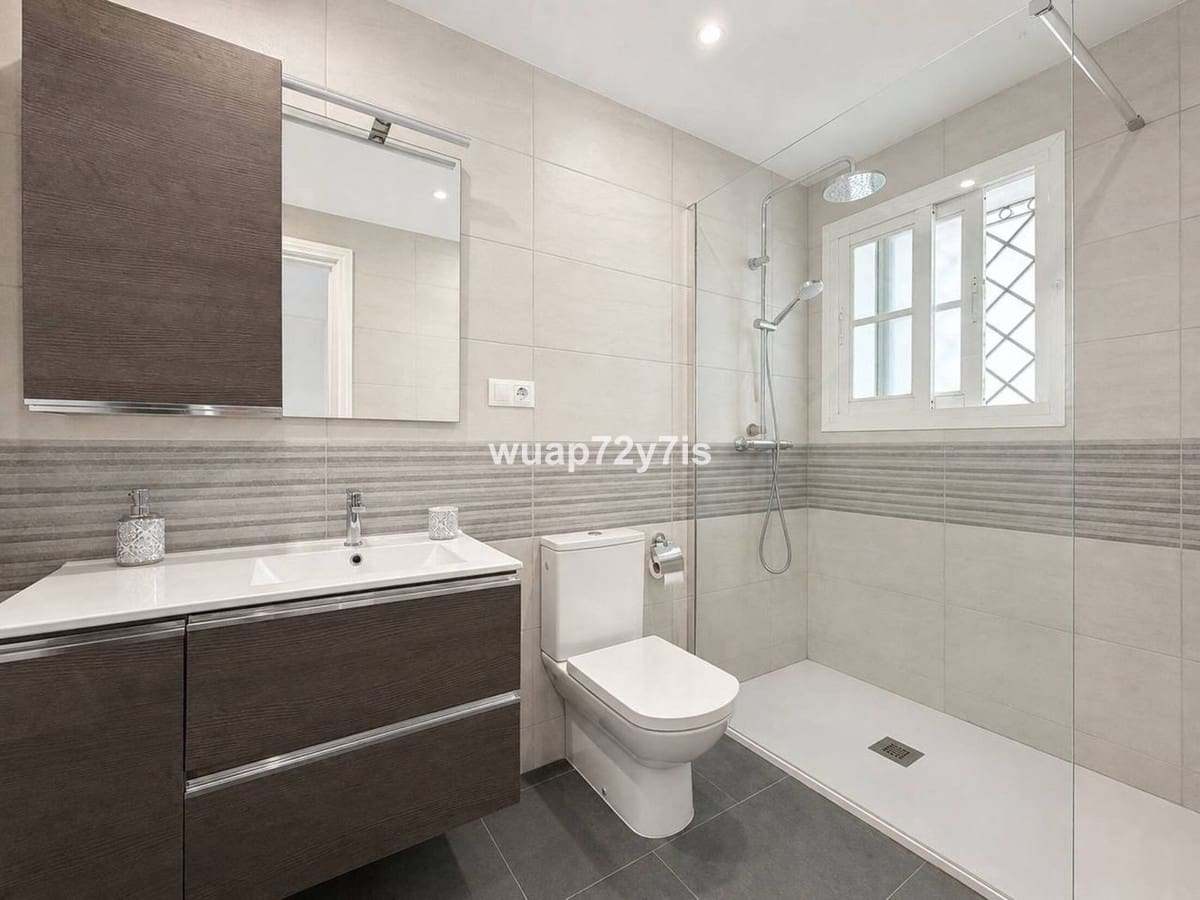 2 Zimmer Haus zu verkaufen in El Paraiso mit Pool Garage - 395.000 € (Ref: 10124242)