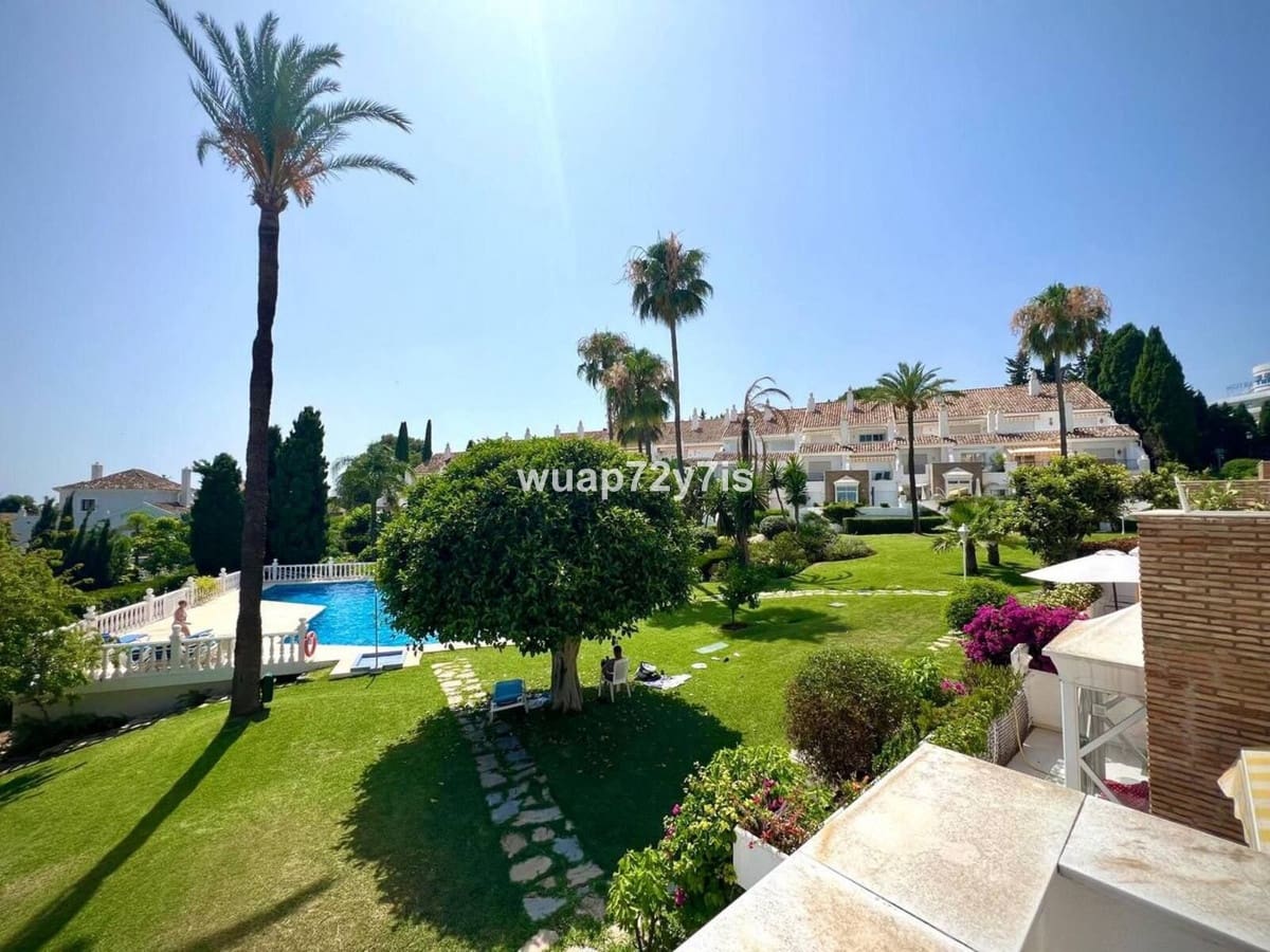 2 Zimmer Haus zu verkaufen in El Paraiso mit Pool Garage - 395.000 € (Ref: 10124242)