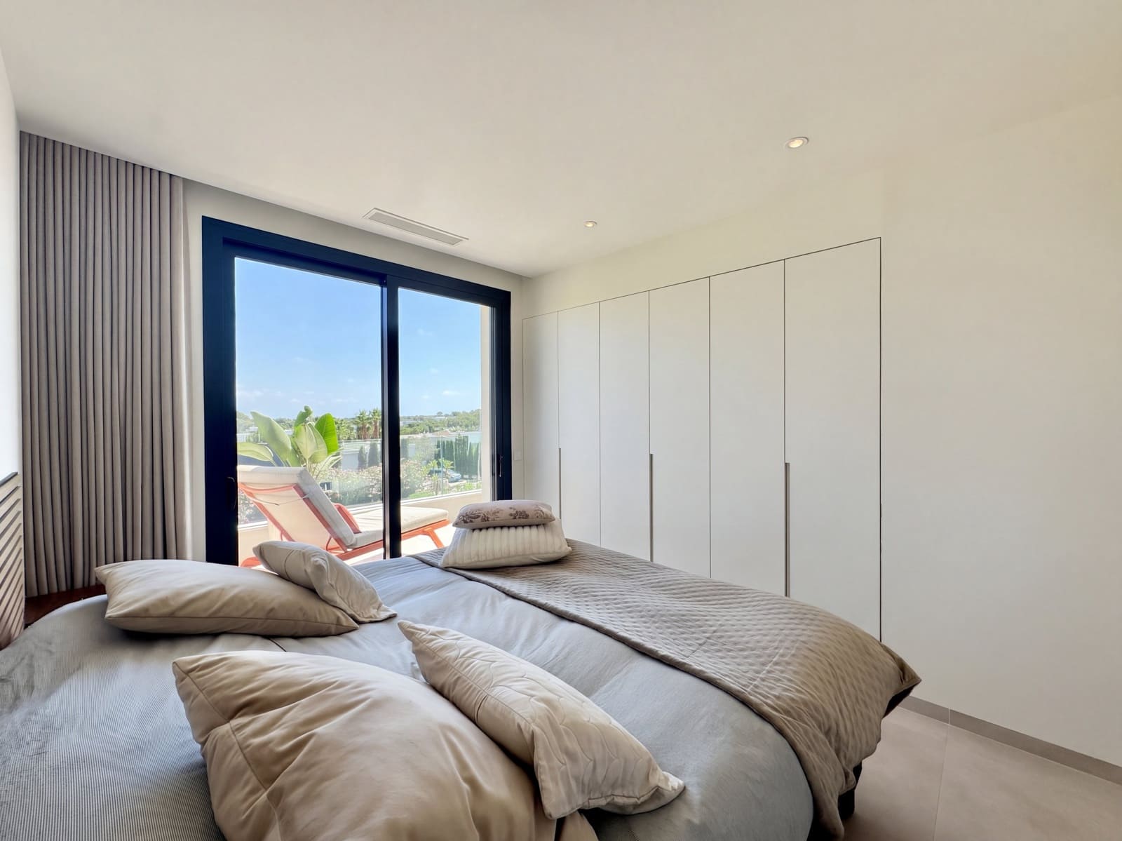 3 camera da letto Appartamento in vendita in Las Colinas Golf con piscina garage - 819.000 € (Rif: 10125277)