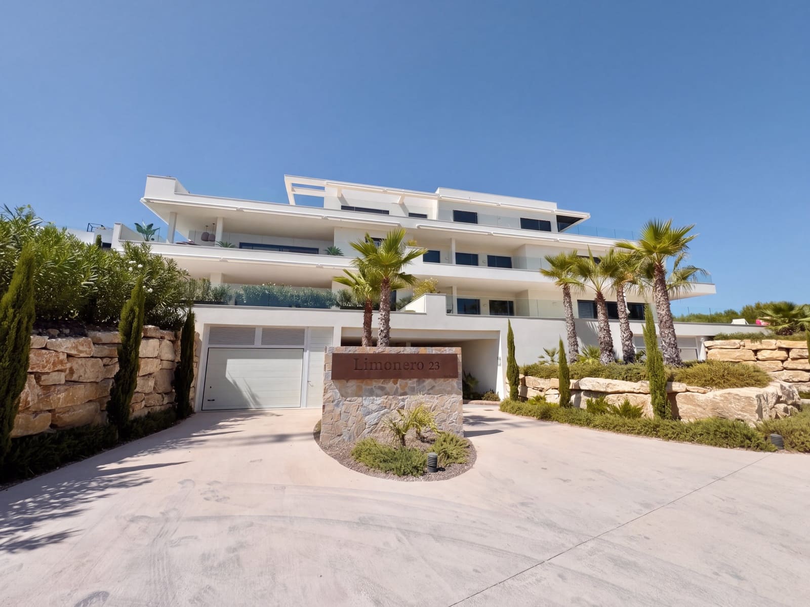 3 camera da letto Appartamento in vendita in Las Colinas Golf con piscina garage - 819.000 € (Rif: 10125277)