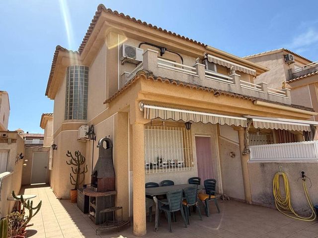 3 sovrum Hus till salu i Torre de la Horadada, Pilar de la Horadada med garage - 269 900 € (Ref: 10125303)