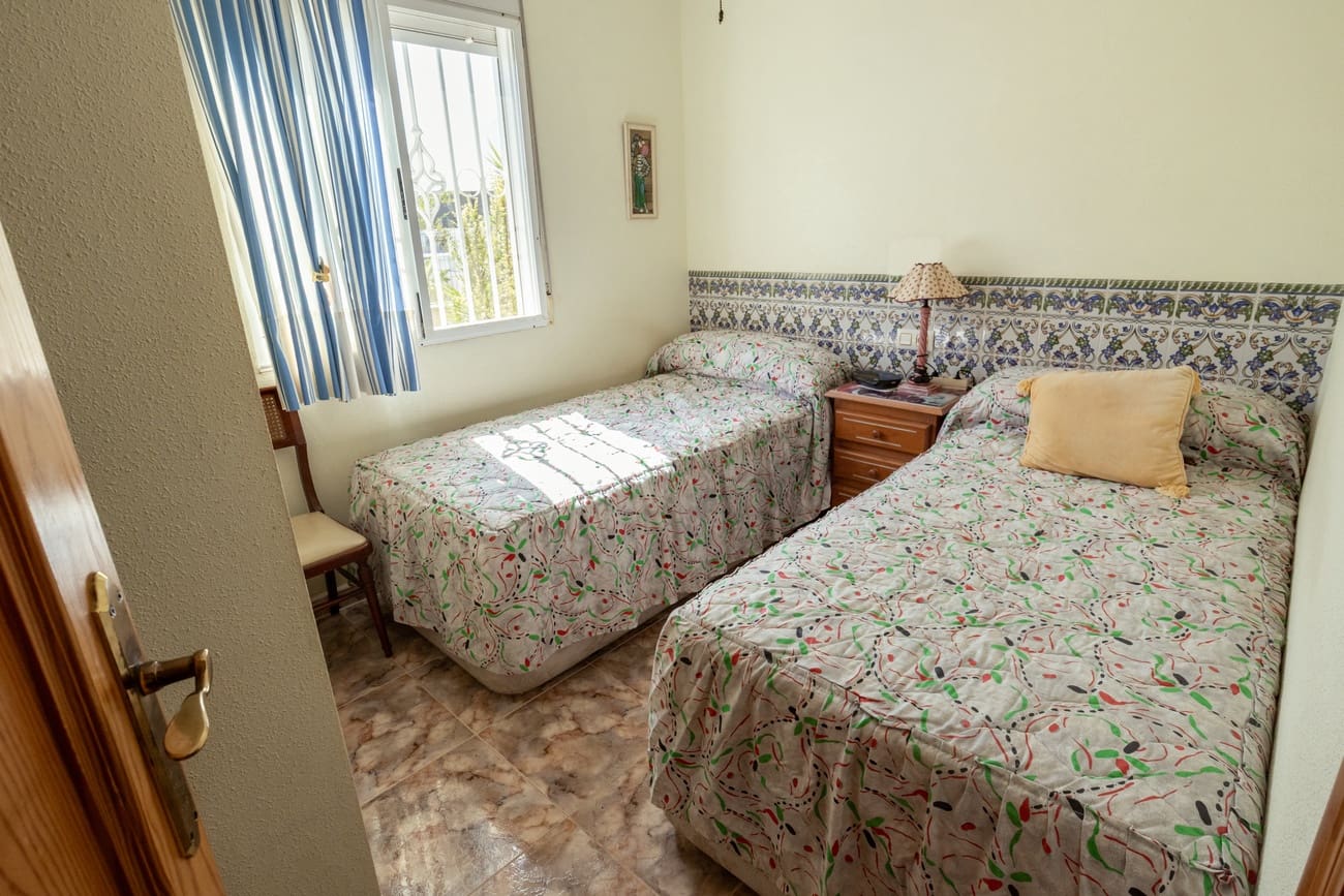 Chalet de 4 habitaciones en La Regia en venta con piscina garaje - 560.000 € (Ref: 10125320)